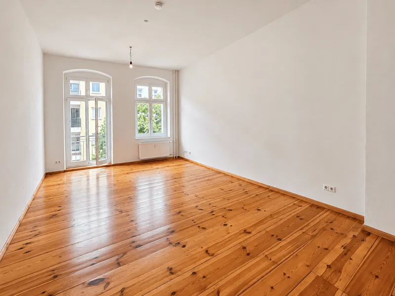 Toller Altbau mit Wohnküche, Dielen und Balkon! — photo 1